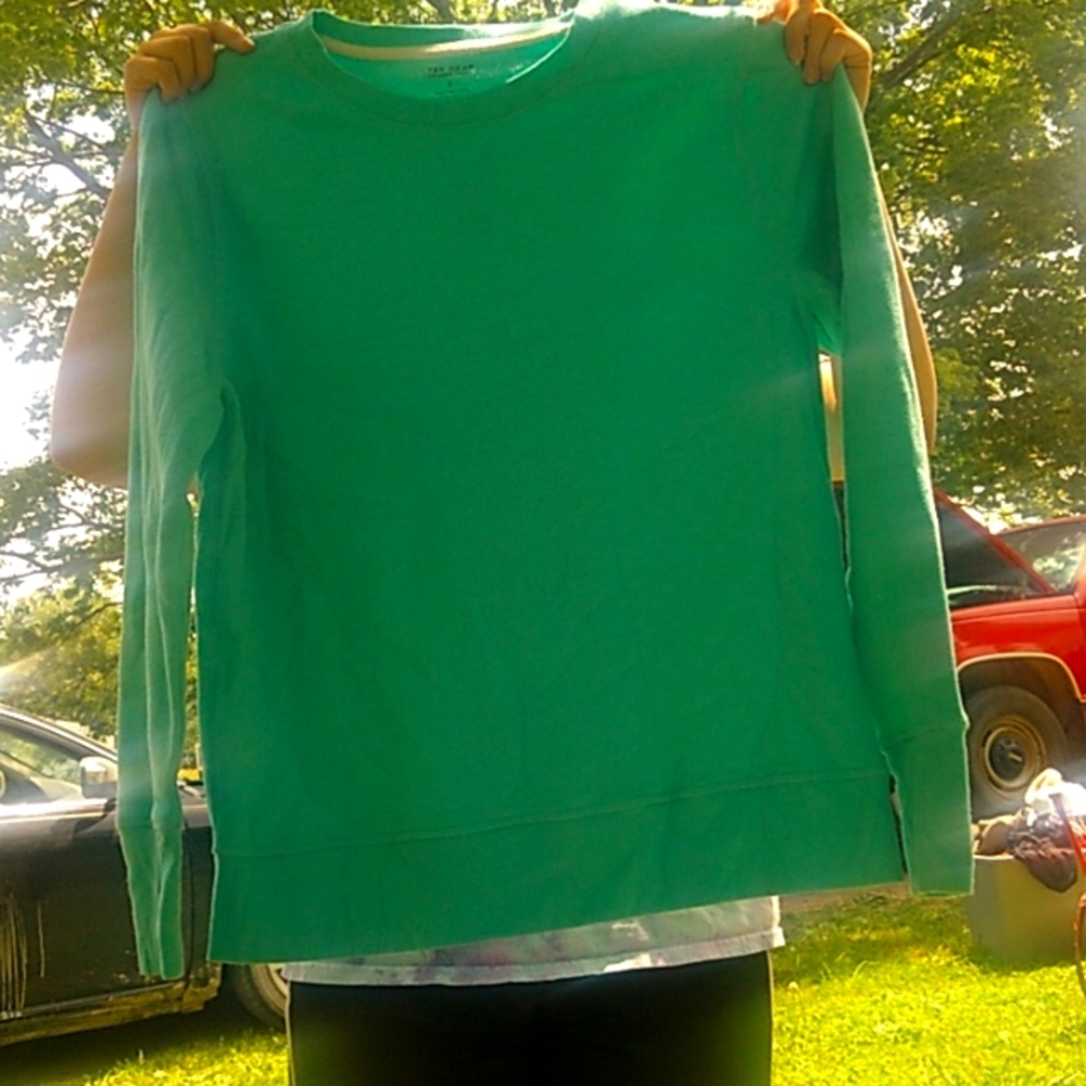 Sweatshirt